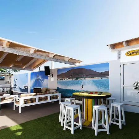 Guest house Surf Riders Fuerteventura 2*